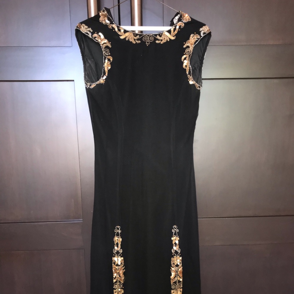 A.J BARI 100% Silk Size 6